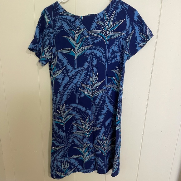 Bishop St. Women’s Hawaiian Floral Dress - Picture 2 of 4